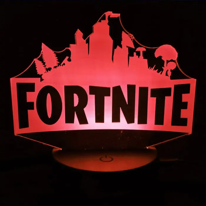 Fortnite 3D lampe. Natlampe med et lysende Fortnite logo. Farveskift mellem 7 farver. - Billede 6